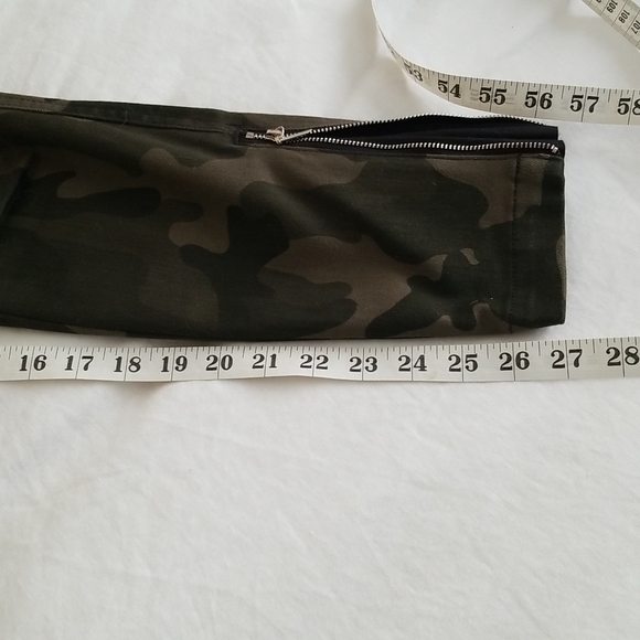 WHBM Camo Utility Pants, Stretchy Sz 2 - Picture 13 of 15